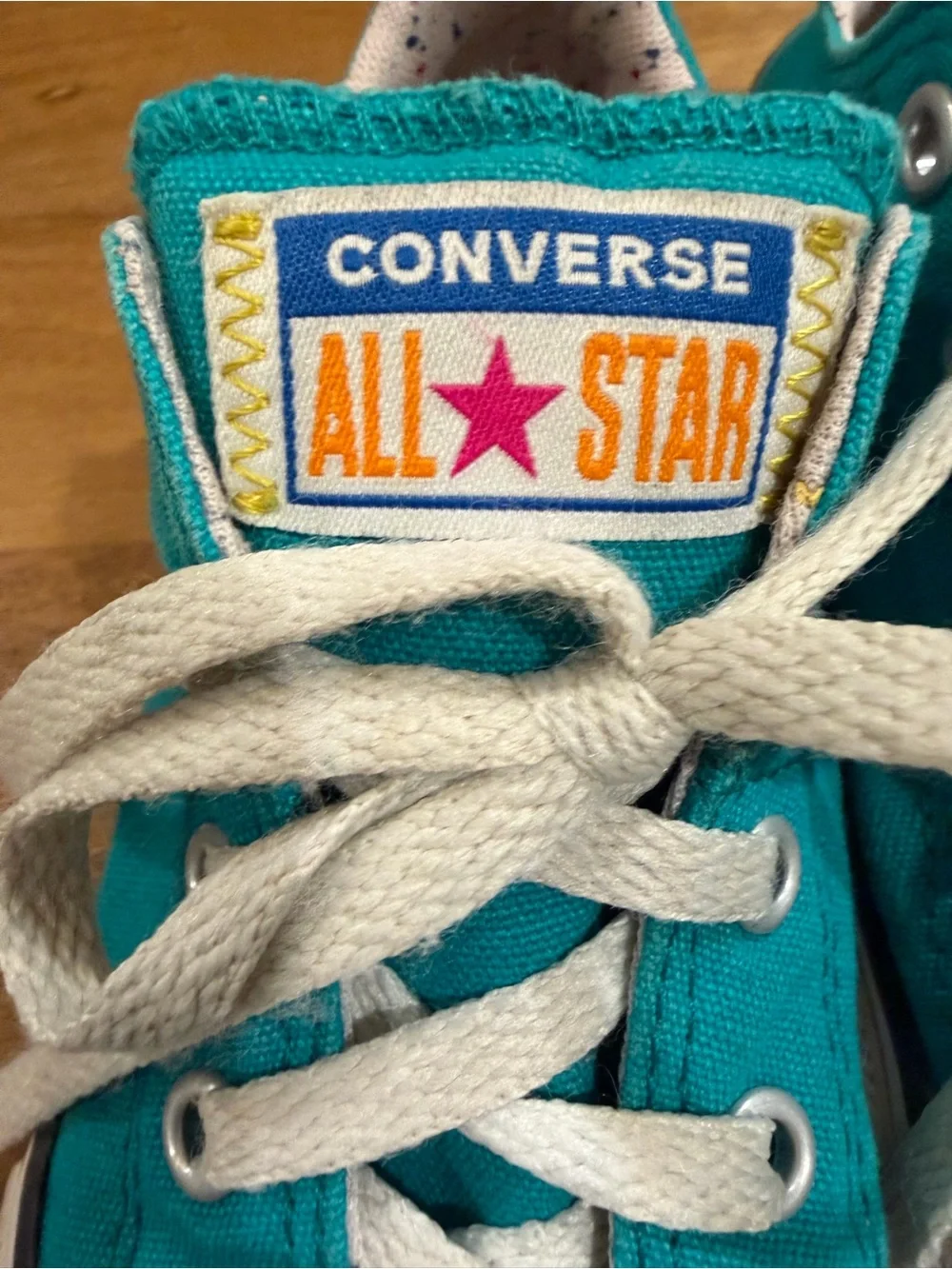 Converse Low Top Sneakers in Teal Blue w/ Confetti Accents Kid’s Size 1
